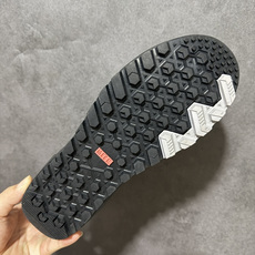 万斯 Vans SK8-Hi x Gore-Te联名 秋冬新款 高帮机能防水运动鞋 Vans顶尖户外鞋Gore-tex防 万斯 Vans SK8-Hi x Gore-Te联名 秋冬新款 高帮机能防水运动鞋 Vans顶尖户外鞋Gore-tex防