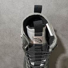 万斯 Vans SK8-Hi x Gore-Te联名 秋冬新款 高帮机能防水运动鞋 Vans顶尖户外鞋Gore-tex防 万斯 Vans SK8-Hi x Gore-Te联名 秋冬新款 高帮机能防水运动鞋 Vans顶尖户外鞋Gore-tex防