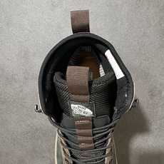 万斯 Vans SK8-Hi x Gore-Te联名 秋冬新款 高帮机能防水运动鞋 Vans顶尖户外鞋Gore-tex防 万斯 Vans SK8-Hi x Gore-Te联名 秋冬新款 高帮机能防水运动鞋 Vans顶尖户外鞋Gore-tex防