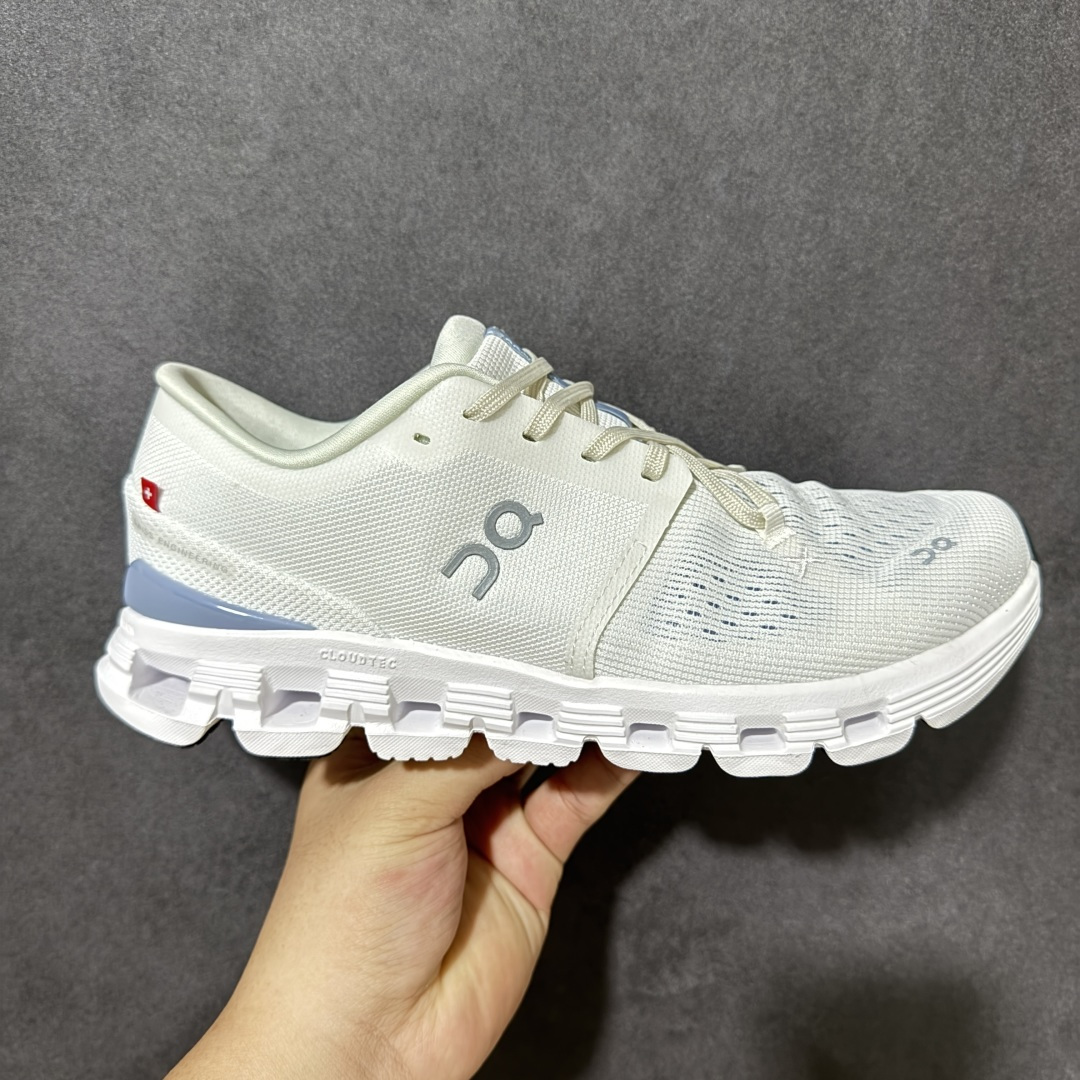On昂跑 Cloud X 4 系列低帮轻量舒适多功能休闲运动鞋 采用工程飞织网布组合再生聚酯纤维鞋面材质搭载独家隐藏速度 On昂跑 Cloud X 4 系列低帮轻量舒适多功能休闲运动鞋 采用工程飞织网布组合再生聚酯纤维鞋面材质搭载独家隐藏速度