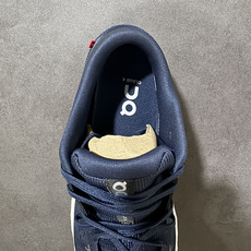On昂跑 Cloud X 4 系列低帮轻量舒适多功能休闲运动鞋 采用工程飞织网布组合再生聚酯纤维鞋面材质搭载独家隐藏速度 On昂跑 Cloud X 4 系列低帮轻量舒适多功能休闲运动鞋 采用工程飞织网布组合再生聚酯纤维鞋面材质搭载独家隐藏速度