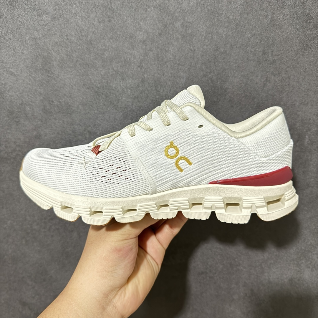 On昂跑 Cloud X 4 系列低帮轻量舒适多功能休闲运动鞋 采用工程飞织网布组合再生聚酯纤维鞋面材质搭载独家隐藏速度 On昂跑 Cloud X 4 系列低帮轻量舒适多功能休闲运动鞋 采用工程飞织网布组合再生聚酯纤维鞋面材质搭载独家隐藏速度