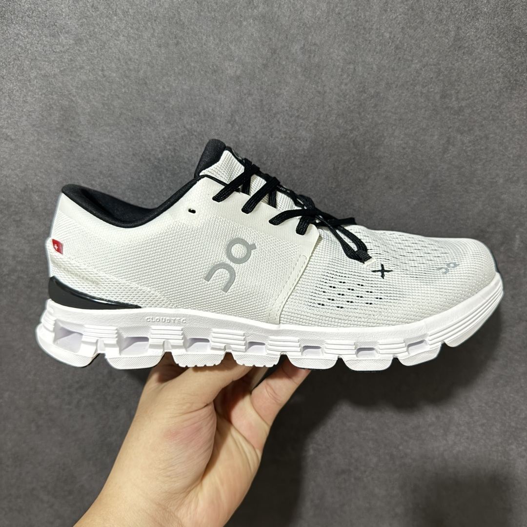 On昂跑 Cloud X 4 系列低帮轻量舒适多功能休闲运动鞋 采用工程飞织网布组合再生聚酯纤维鞋面材质搭载独家隐藏速度 On昂跑 Cloud X 4 系列低帮轻量舒适多功能休闲运动鞋 采用工程飞织网布组合再生聚酯纤维鞋面材质搭载独家隐藏速度