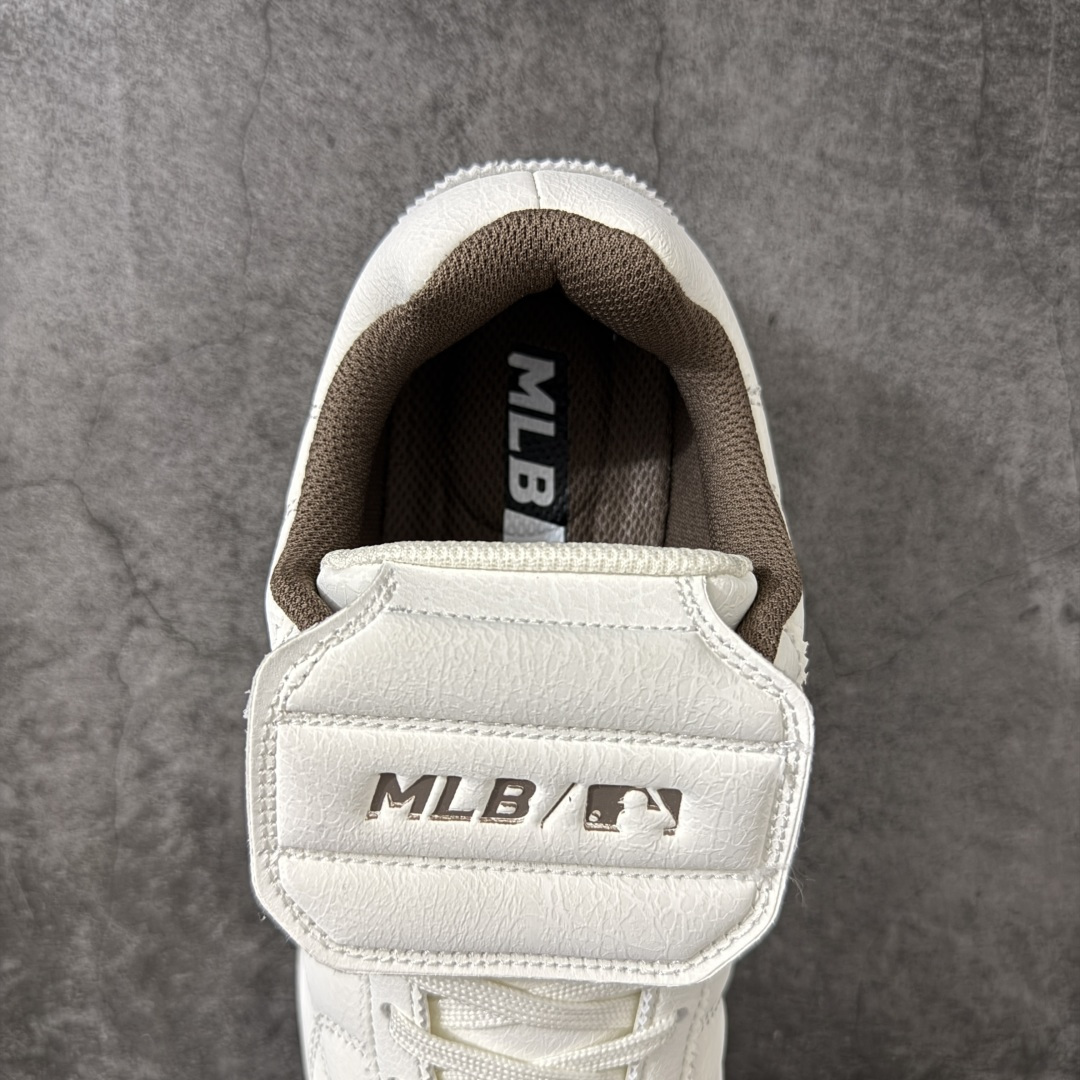 MLB 纽约洋基队 合成革 都市时尚芭蕾风 百搭运动薄底 耐磨轻便 低帮 生活休闲鞋 货号：3ASXDPS6N 尺码：3