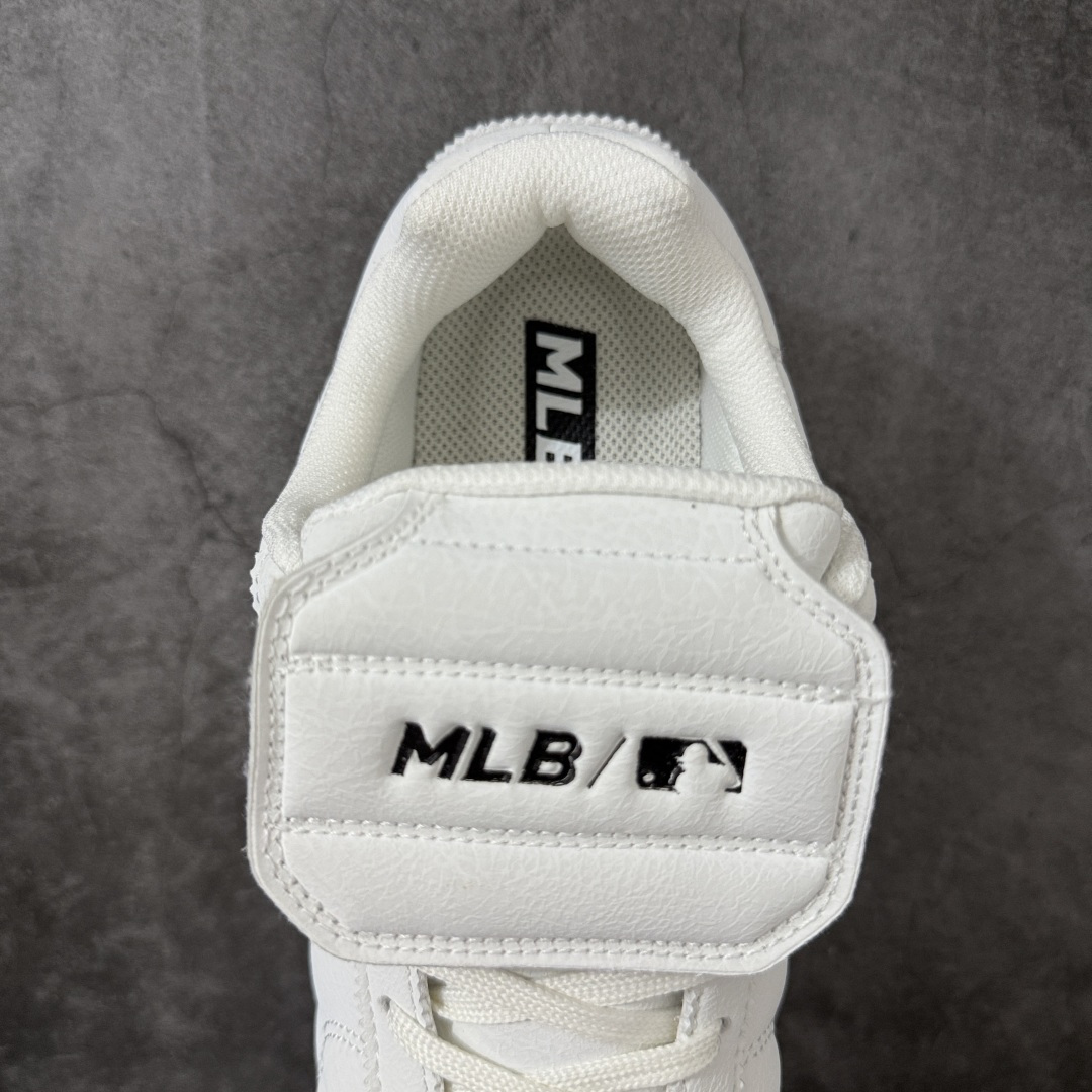 MLB 纽约洋基队 合成革 都市时尚芭蕾风 百搭运动薄底 耐磨轻便 低帮 生活休闲鞋 货号：3ASXSLL6N 尺码：3