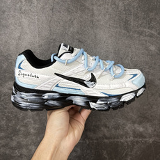 NIKE INITIATOR 创始者系列复古休闲运动舒适跑鞋 此款为人工手绘定制图案 原版基于Nike Initiato NIKE INITIATOR 创始者系列复古休闲运动舒适跑鞋 此款为人工手绘定制图案 原版基于Nike Initiato
