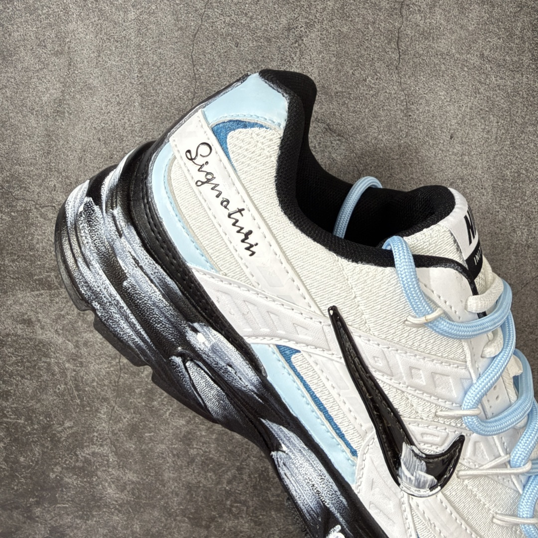NIKE INITIATOR 创始者系列复古休闲运动舒适跑鞋 此款为人工手绘定制图案 原版基于Nike Initiato NIKE INITIATOR 创始者系列复古休闲运动舒适跑鞋 此款为人工手绘定制图案 原版基于Nike Initiato