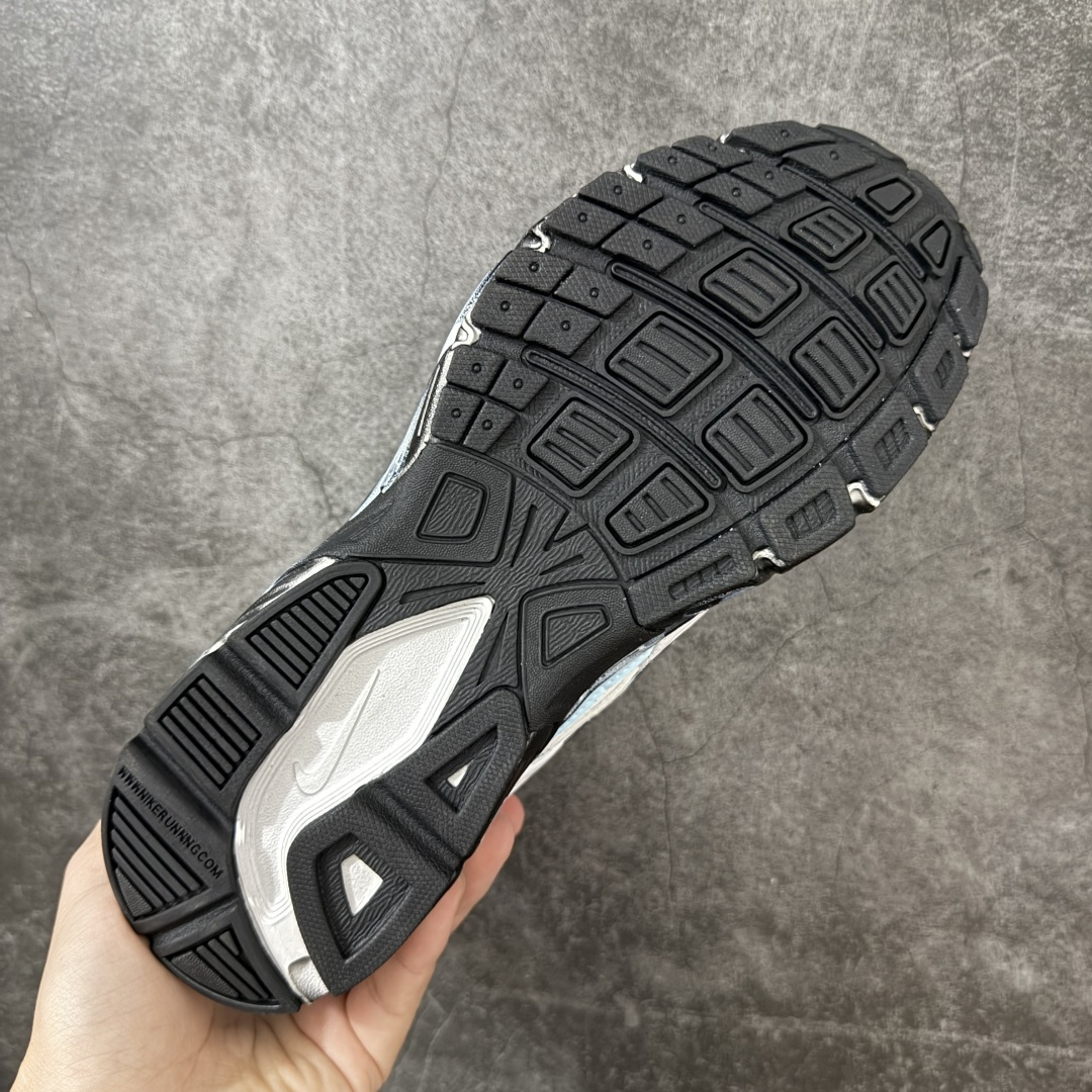 NIKE INITIATOR 创始者系列复古休闲运动舒适跑鞋 此款为人工手绘定制图案 原版基于Nike Initiato NIKE INITIATOR 创始者系列复古休闲运动舒适跑鞋 此款为人工手绘定制图案 原版基于Nike Initiato