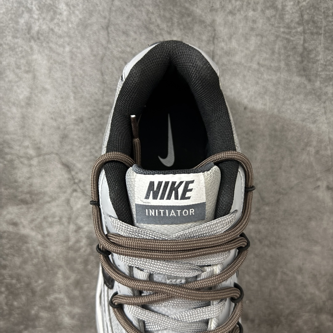 NIKE INITIATOR 创始者系列复古休闲运动舒适跑鞋 此款为人工手绘定制图案 原版基于Nike Initiato NIKE INITIATOR 创始者系列复古休闲运动舒适跑鞋 此款为人工手绘定制图案 原版基于Nike Initiato