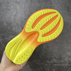 Saucony Triumph 胜利 23 舒适百搭耐磨 低帮跑步鞋 灰绿黄S21023-021 胜利系列迭代二十余载, Saucony Triumph 胜利 23 舒适百搭耐磨 低帮跑步鞋 灰绿黄S21023-021 胜利系列迭代二十余载,