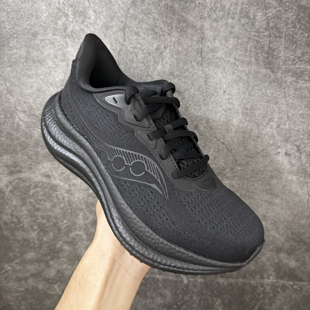 Saucony Triumph 胜利 23 舒适百搭耐磨 低帮跑步鞋 全黑S21023-201 胜利系列迭代二十余载,T Saucony Triumph 胜利 23 舒适百搭耐磨 低帮跑步鞋 全黑S21023-201 胜利系列迭代二十余载,T