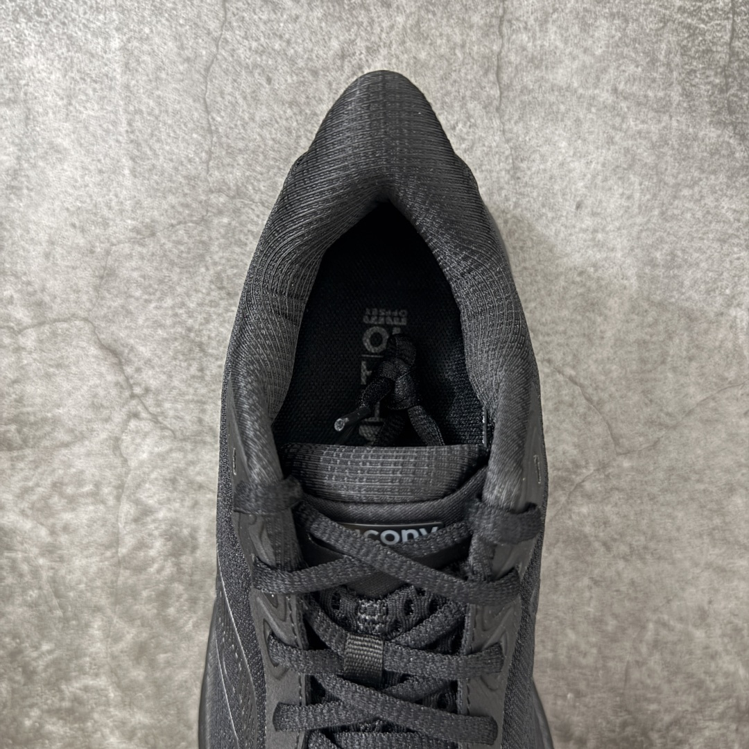 Saucony Triumph 胜利 23 舒适百搭耐磨 低帮跑步鞋 全黑S21023-201 胜利系列迭代二十余载,T Saucony Triumph 胜利 23 舒适百搭耐磨 低帮跑步鞋 全黑S21023-201 胜利系列迭代二十余载,T