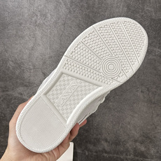 Lanvin Leather Curb Sneakers 浪凡面包鞋 现货 原版1:1开模重工艺制作 面料采用进口牛磨砂 Lanvin Leather Curb Sneakers 浪凡面包鞋 现货 原版1:1开模重工艺制作 面料采用进口牛磨砂