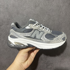 新百伦 New Balance2010英产做旧鞋款纯色绒运动鞋 厚底增高老爹鞋。此复刻经典鞋款,加入当下大热的户外元素, 新百伦 New Balance2010英产做旧鞋款纯色绒运动鞋 厚底增高老爹鞋。此复刻经典鞋款,加入当下大热的户外元素,