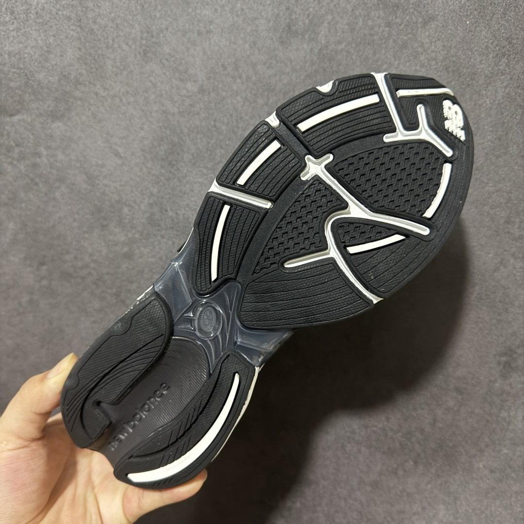 新百伦 New Balance2010英产做旧鞋款纯色绒运动鞋 厚底增高老爹鞋。此复刻经典鞋款,加入当下大热的户外元素, 新百伦 New Balance2010英产做旧鞋款纯色绒运动鞋 厚底增高老爹鞋。此复刻经典鞋款,加入当下大热的户外元素,