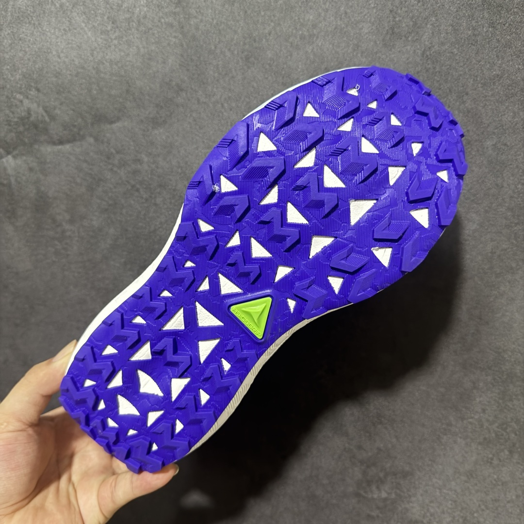 ASICS GEL-TRABUCO MAX 5 亚瑟士 网面透气 耐磨 越野跑步鞋 这双鞋的外观设计超级吸引人 简约大气 ASICS GEL-TRABUCO MAX 5 亚瑟士 网面透气 耐磨 越野跑步鞋 这双鞋的外观设计超级吸引人 简约大气