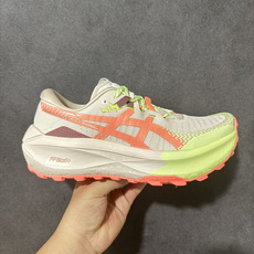 ASICS GEL-TRABUCO MAX 5 亚瑟士 网面透气 耐磨 越野跑步鞋 这双鞋的外观设计超级吸引人 简约大气 ASICS GEL-TRABUCO MAX 5 亚瑟士 网面透气 耐磨 越野跑步鞋 这双鞋的外观设计超级吸引人 简约大气