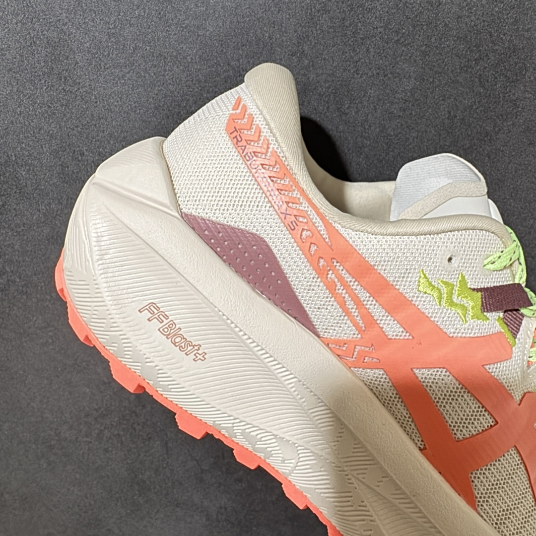 ASICS GEL-TRABUCO MAX 5 亚瑟士 网面透气 耐磨 越野跑步鞋 这双鞋的外观设计超级吸引人 简约大气 ASICS GEL-TRABUCO MAX 5 亚瑟士 网面透气 耐磨 越野跑步鞋 这双鞋的外观设计超级吸引人 简约大气