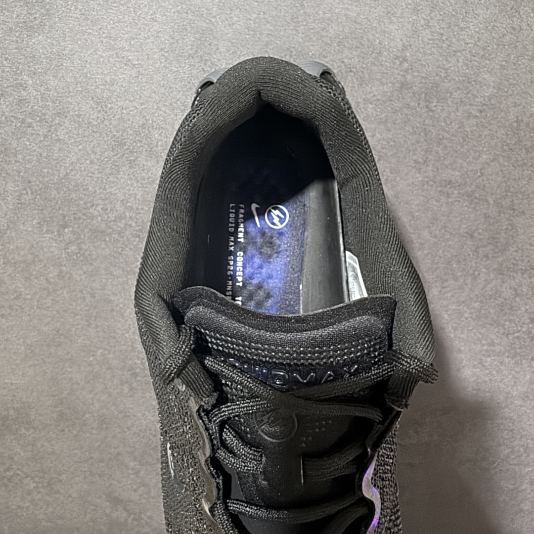 Nike Air Liquid Max 耐克 舒适贴合 耐磨防滑 全掌气垫缓震 低帮运动跑步鞋 时尚舒适的穿着感受和出众 Nike Air Liquid Max 耐克 舒适贴合 耐磨防滑 全掌气垫缓震 低帮运动跑步鞋 时尚舒适的穿着感受和出众