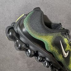 Nike Air Liquid Max 耐克 舒适贴合 耐磨防滑 全掌气垫缓震 低帮运动跑步鞋 时尚舒适的穿着感受和出众 Nike Air Liquid Max 耐克 舒适贴合 耐磨防滑 全掌气垫缓震 低帮运动跑步鞋 时尚舒适的穿着感受和出众