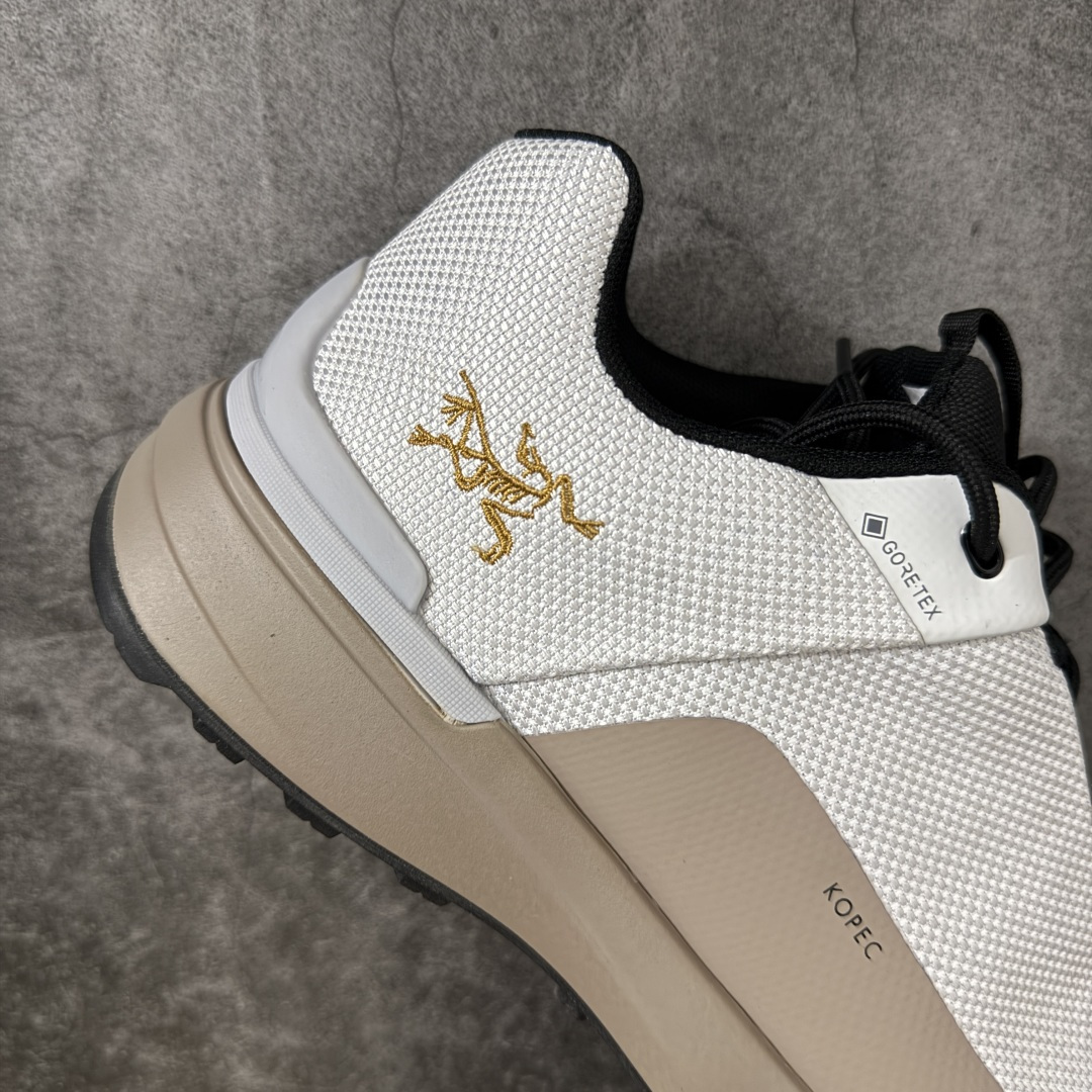 始祖鸟ArcTeryx Kopec GTX M 覆盖透气男越野跑鞋 棕标刺绣灰棕色 正确后跟刺绣 完美细节版型 官方同步 始祖鸟ArcTeryx Kopec GTX M 覆盖透气男越野跑鞋 棕标刺绣灰棕色 正确后跟刺绣 完美细节版型 官方同步