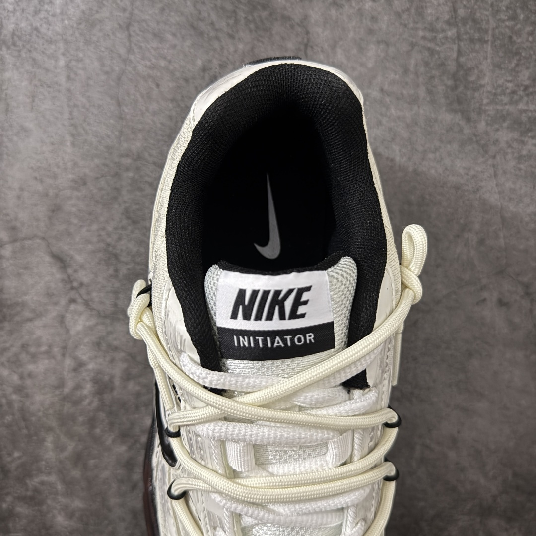 NIKE INITIATOR 创始者系列复古休闲运动舒适跑鞋 此款为人工手绘定制图案 原版基于Nike Initiato NIKE INITIATOR 创始者系列复古休闲运动舒适跑鞋 此款为人工手绘定制图案 原版基于Nike Initiato