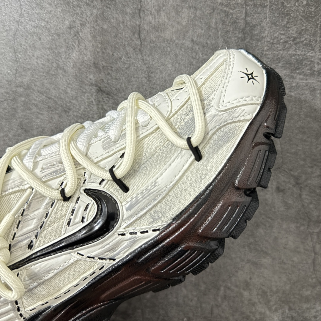 NIKE INITIATOR 创始者系列复古休闲运动舒适跑鞋 此款为人工手绘定制图案 原版基于Nike Initiato NIKE INITIATOR 创始者系列复古休闲运动舒适跑鞋 此款为人工手绘定制图案 原版基于Nike Initiato
