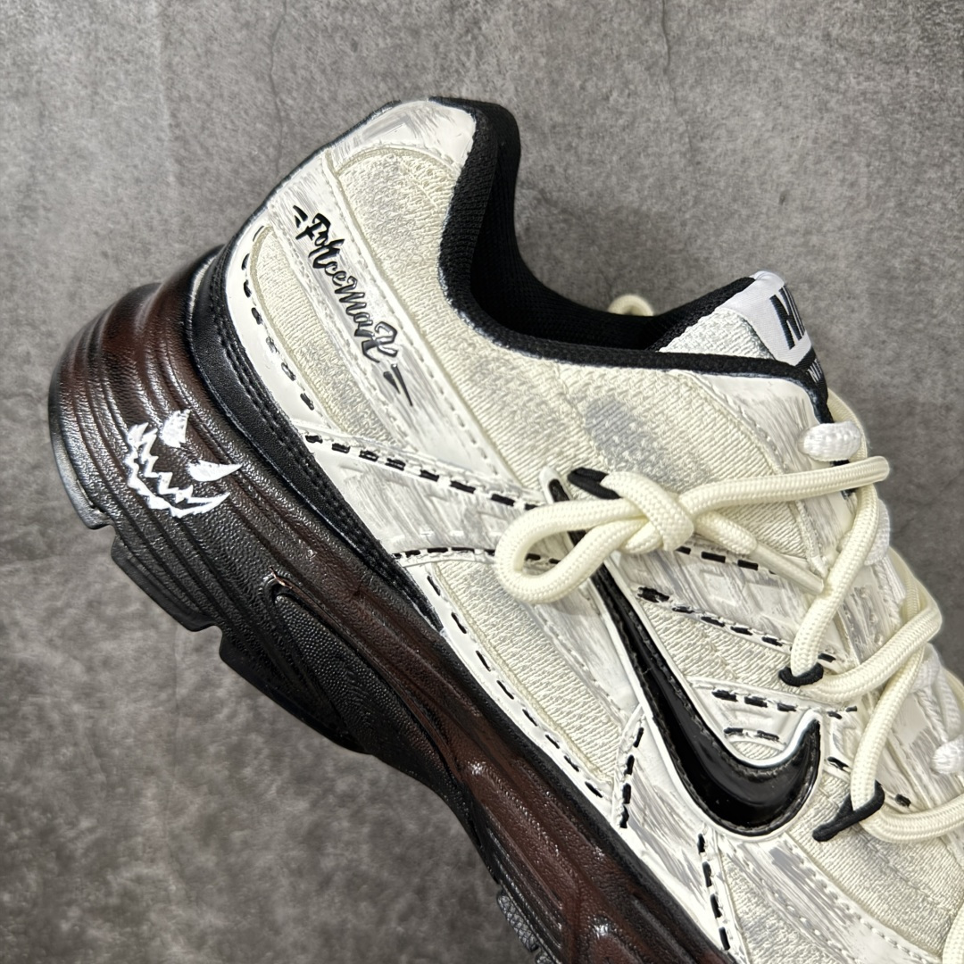 NIKE INITIATOR 创始者系列复古休闲运动舒适跑鞋 此款为人工手绘定制图案 原版基于Nike Initiato NIKE INITIATOR 创始者系列复古休闲运动舒适跑鞋 此款为人工手绘定制图案 原版基于Nike Initiato