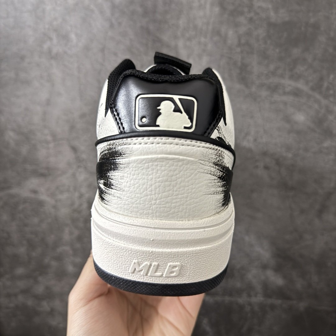 MLB NY 印花网红学长鞋 手工手绘涂鸦恶作剧 此款为人工手绘定制图案 原版基于MLB修改款 加以创意定制 完美品质做 MLB NY 印花网红学长鞋 手工手绘涂鸦恶作剧 此款为人工手绘定制图案 原版基于MLB修改款 加以创意定制 完美品质做
