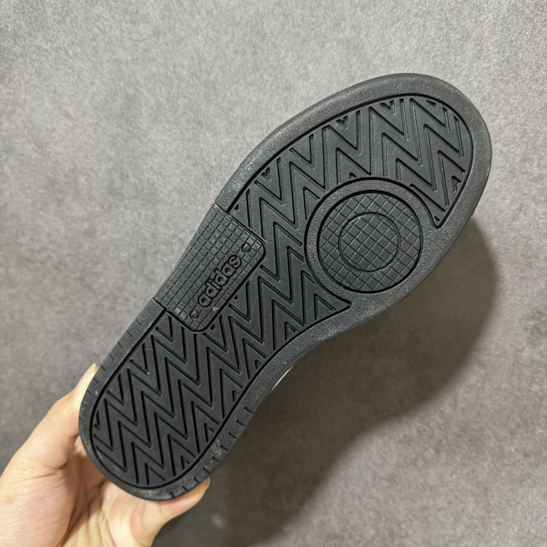 Adidas D-PAD Classic 阿迪达斯 舒适百搭 防滑耐磨 低帮 板鞋 货号:JR8221 尺码:36 36