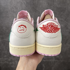Travis Scott x Air Jordan AJ1 Low OG SPTS联名倒钩低帮 白粉绿倒钩定制款 IQ7 Travis Scott x Air Jordan AJ1 Low OG SPTS联名倒钩低帮 白粉绿倒钩定制款 IQ7