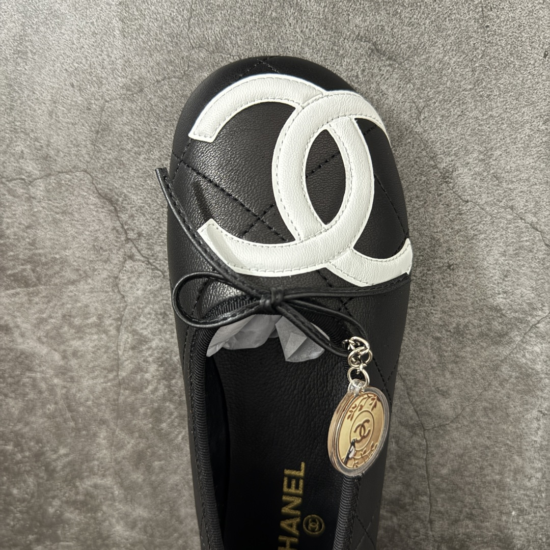 CHANEL Coco Beach 2026 芭蕾舞鞋 原版购入开发 原厂超柔软小羊皮皮料 原版开模定制真皮大底 进口水 CHANEL Coco Beach 2026 芭蕾舞鞋 原版购入开发 原厂超柔软小羊皮皮料 原版开模定制真皮大底 进口水