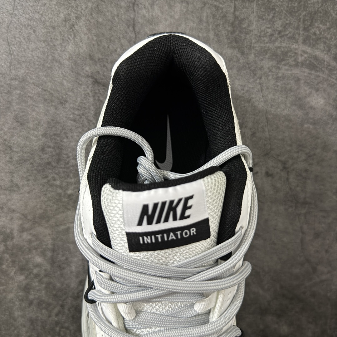 NIKE INITIATOR 创始者系列复古休闲运动舒适跑鞋 此款为人工手绘定制图案 原版基于Nike Initiato NIKE INITIATOR 创始者系列复古休闲运动舒适跑鞋 此款为人工手绘定制图案 原版基于Nike Initiato