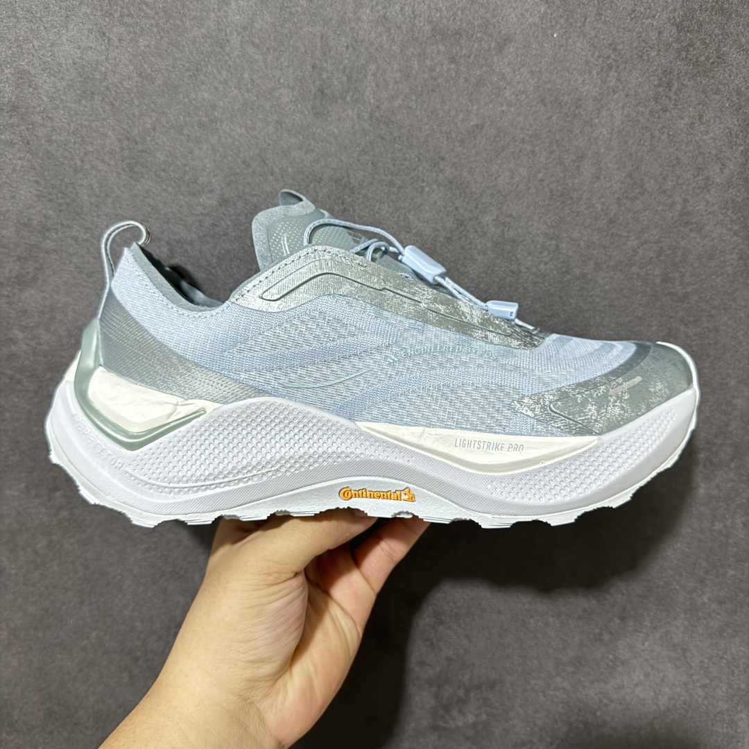阿迪达斯 Holo Peak 低帮休闲跑步鞋 货号:KZ9997 尺码:36 36.5 37 38 38.5 39 40 阿迪达斯 Holo Peak 低帮休闲跑步鞋 货号:KZ9997 尺码:36 36.5 37 38 38.5 39 40