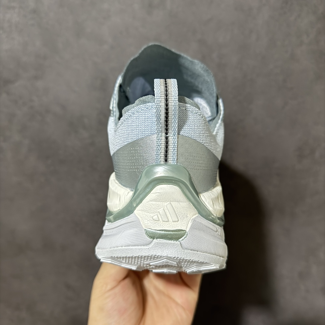 阿迪达斯 Holo Peak 低帮休闲跑步鞋 货号：KZ9997 尺码：36 36.5 37 38 38.5 39 40