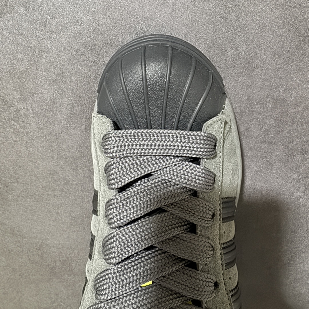 Adidas Originals Superstar贝壳头系列 阿迪达斯 低帮经典百搭休闲运动板鞋 货号:KI3513 