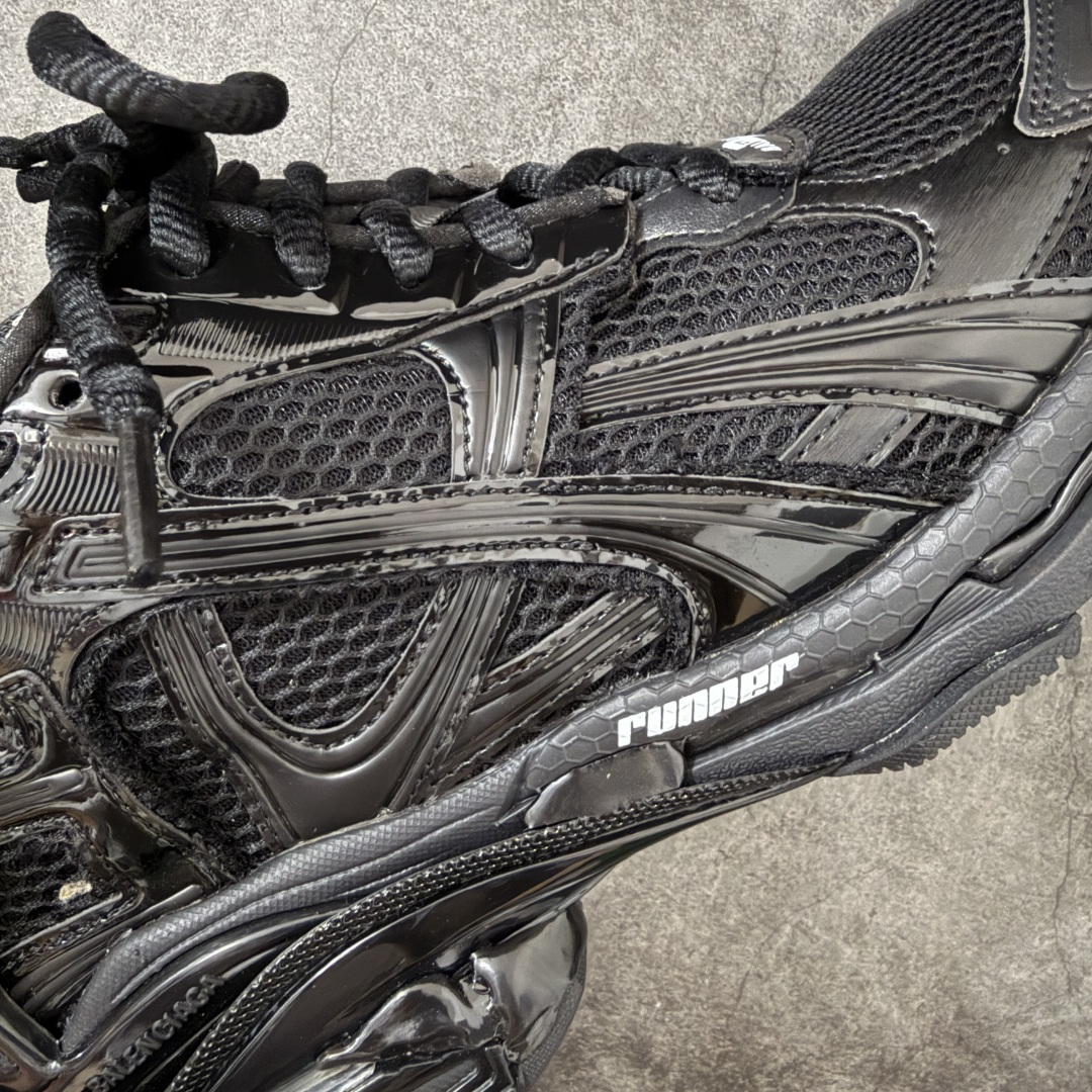 巴黎世家 七代半灯鞋Balenciaga 巴黎7.5巴黎世家 最新配色潮流复古休闲鞋 独家采用大容量锂电，反复按压10万