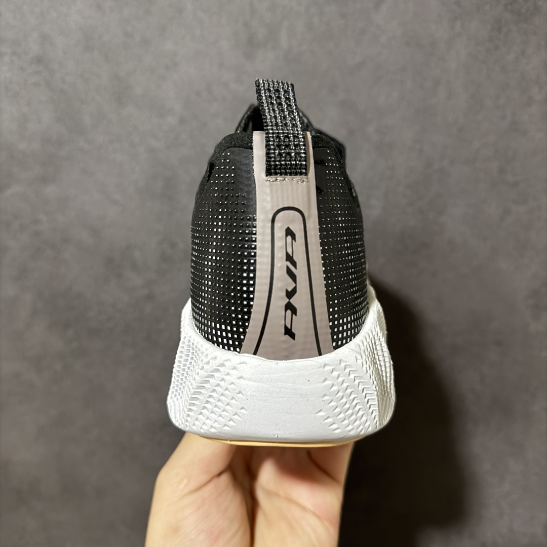 Nike Ava X 耐克 舒适百搭耐磨低帮 休闲跑步鞋 采用轻盈的机能型织物鞋面 专为四季穿着而设计 流线型TPU包覆