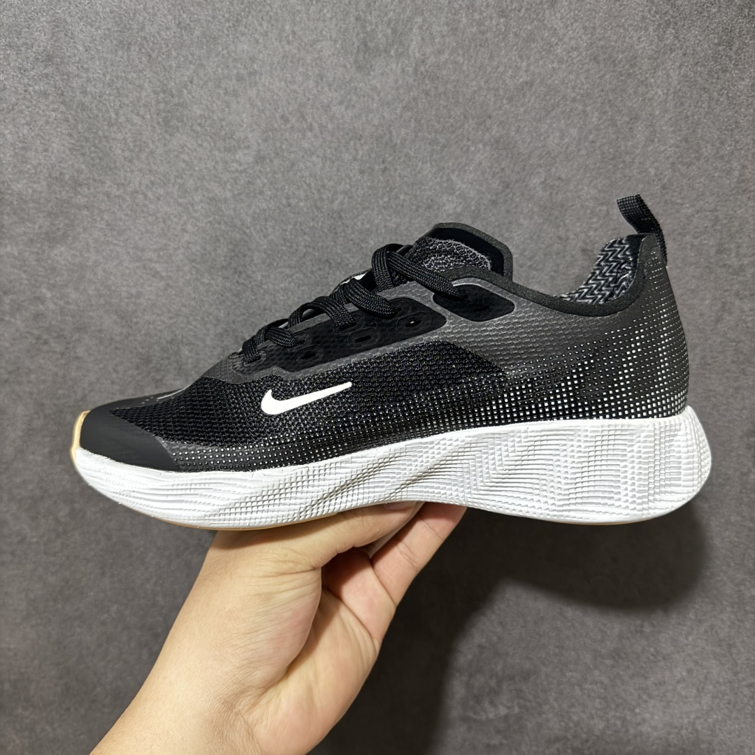 Nike Ava X 耐克 舒适百搭耐磨低帮 休闲跑步鞋 采用轻盈的机能型织物鞋面 专为四季穿着而设计 流线型TPU包覆