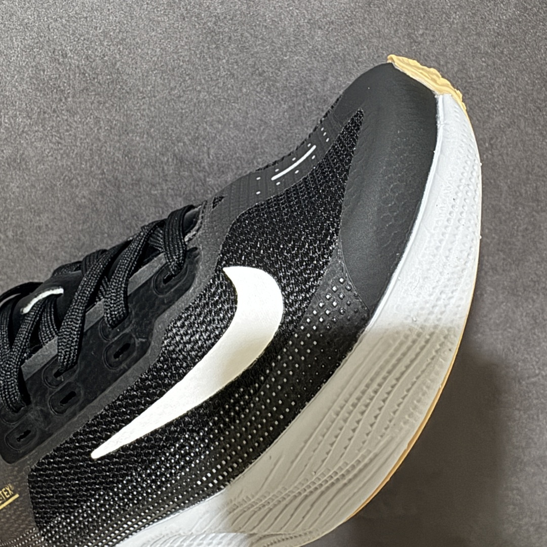 Nike Ava X 耐克 舒适百搭耐磨低帮 休闲跑步鞋 采用轻盈的机能型织物鞋面 专为四季穿着而设计 流线型TPU包覆