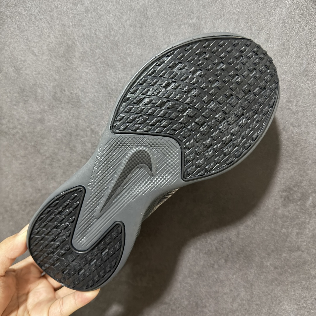 Nike Ava X 耐克 舒适百搭耐磨低帮 休闲跑步鞋 采用轻盈的机能型织物鞋面 专为四季穿着而设计 流线型TPU包覆