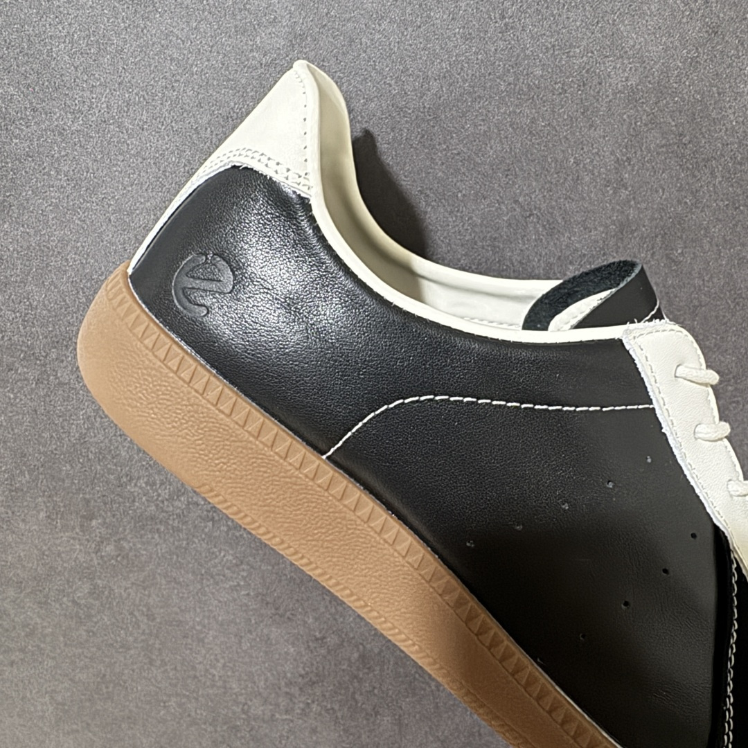 Ecco Biomc Artile Colour Extras 爱步男士低帮休闲鞋 牛皮材质 尺码：39-44 货号： 