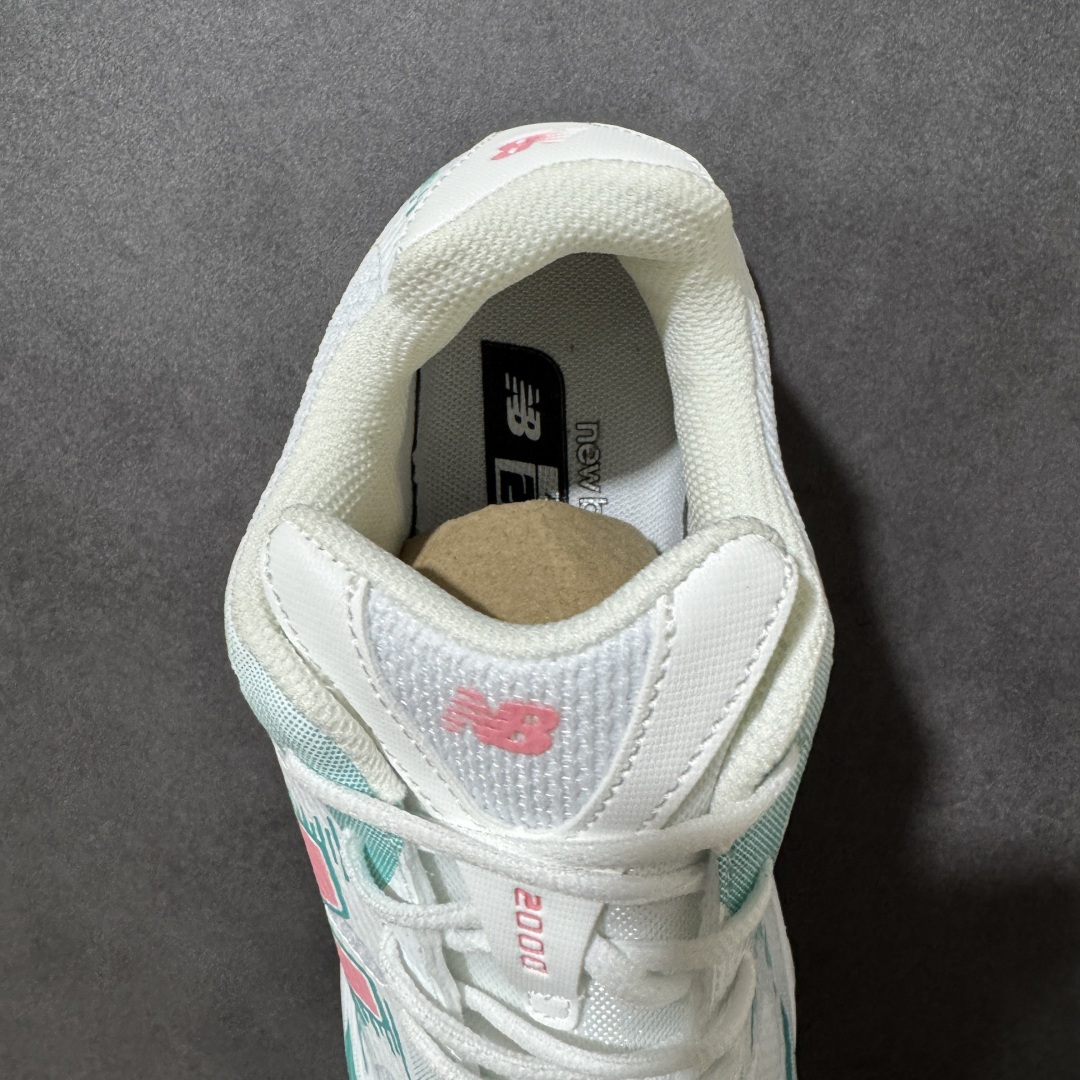 New Balance 新百伦 NB2000 网面休闲鞋 复古还要机能，NB官方重磅新品。一款融合复古设计与现代科技的跑