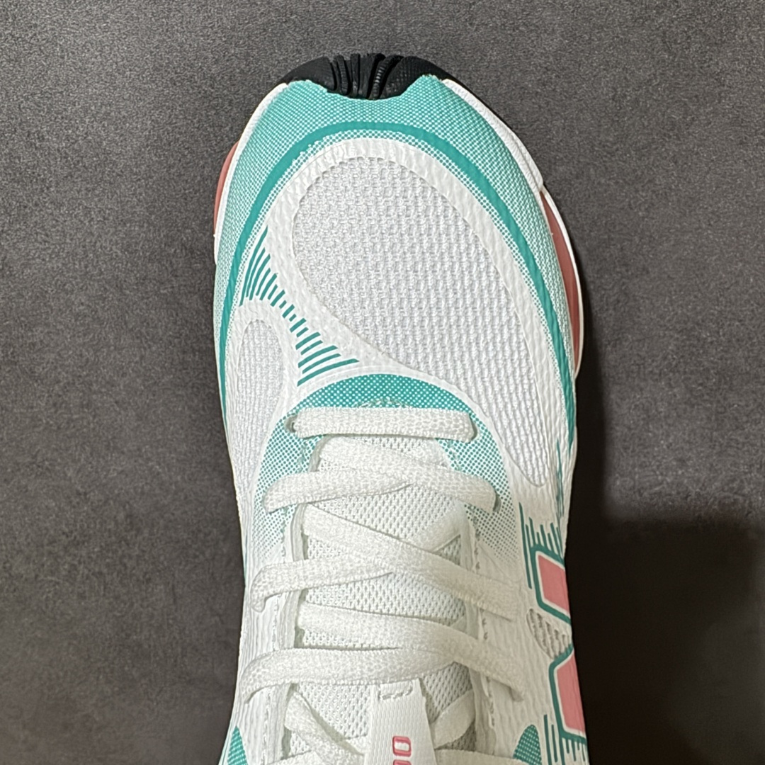 New Balance 新百伦 NB2000 网面休闲鞋 复古还要机能，NB官方重磅新品。一款融合复古设计与现代科技的跑