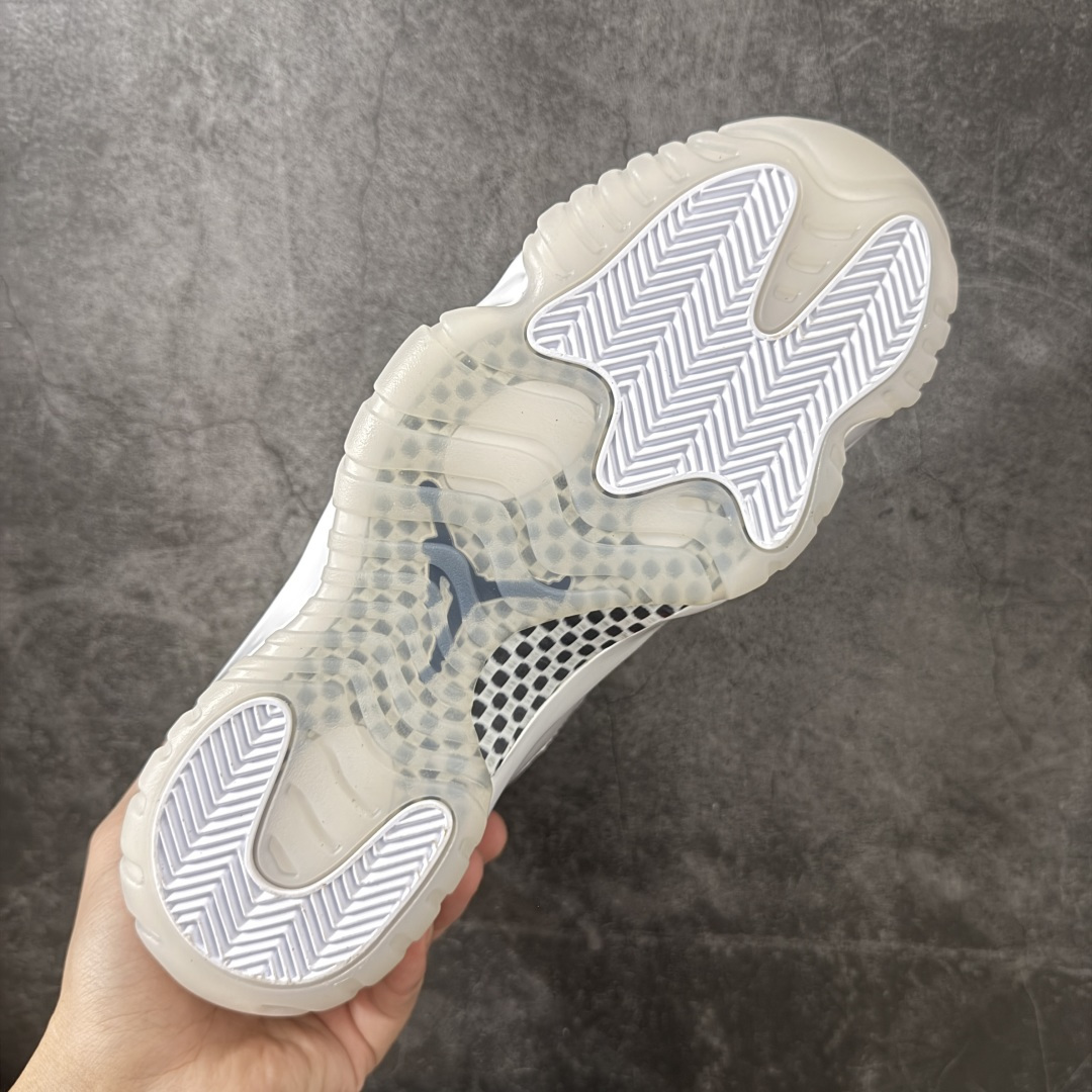 Comme Ces Garçons × Air Jordan 11 High CDG x AJ11 高帮 联名白色 AJ