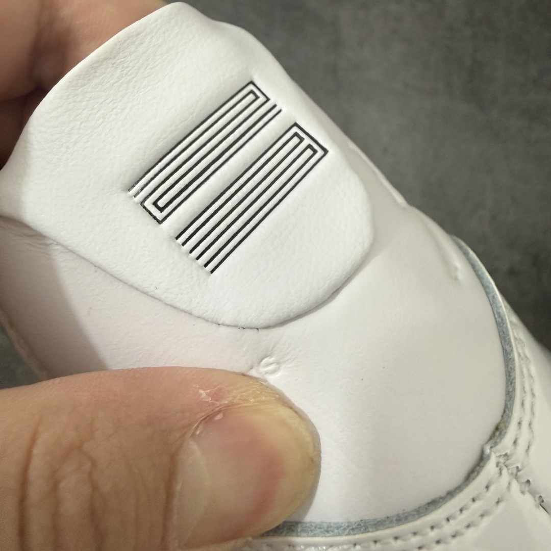 Comme Ces Garçons × Air Jordan 11 High CDG x AJ11 高帮 联名白色 AJ