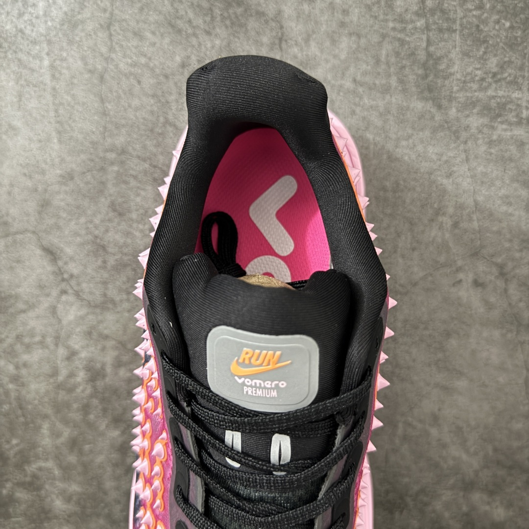 Nike VOMERO PREMIUM 耐克 舒适减震防滑 低帮跑步鞋 全掌ReactX泡绵中底 前掌和后跟还配备了Ai