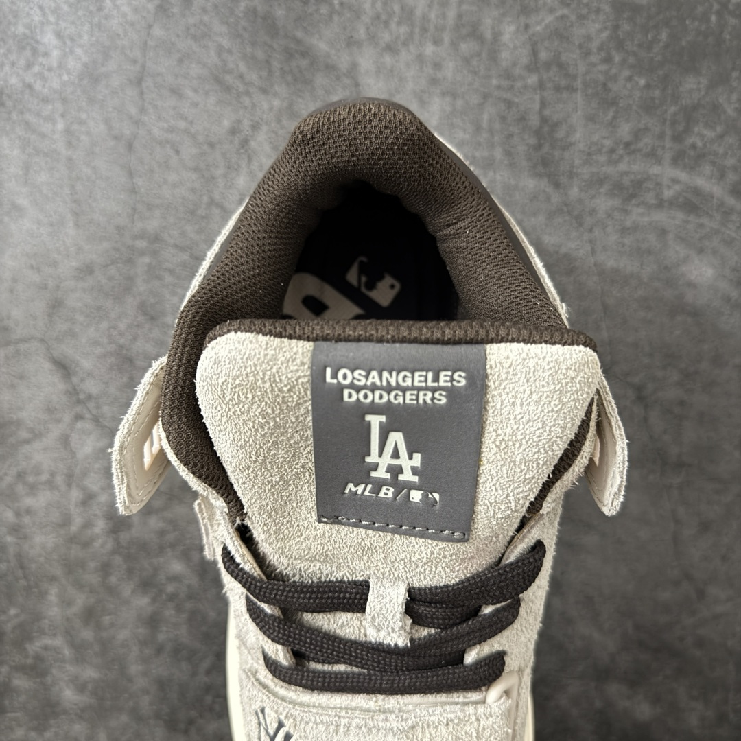 全新MLB Chunky Liner Classic Monogarm中帮板鞋 韩国洋基队棒球联盟MLB NY网红老爹鞋