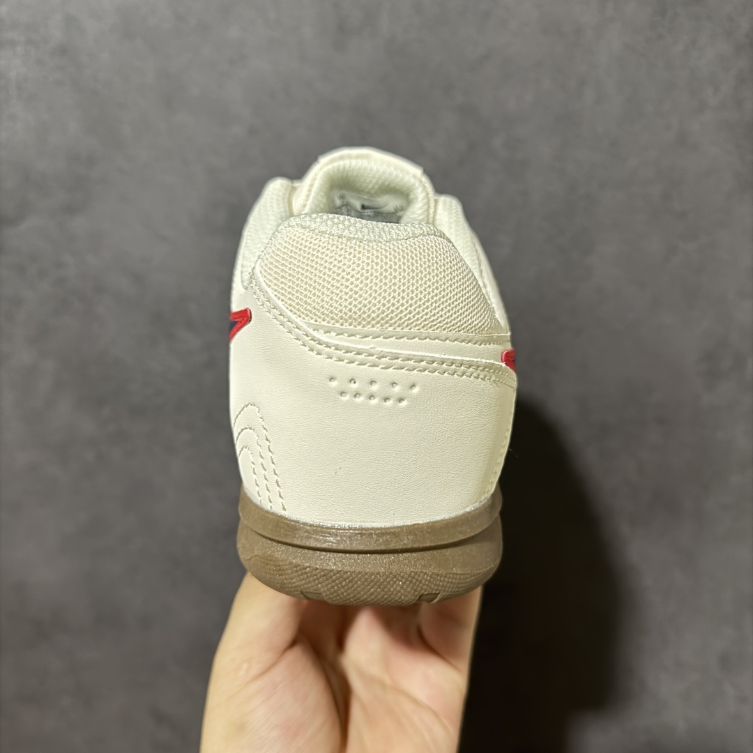 NIKE GATO 低帮生活休闲鞋 透气网布眼融入皮革，织和物合成材质覆面，营造21世初纪的畅跑美学概念。泡棉中底盈轻缓