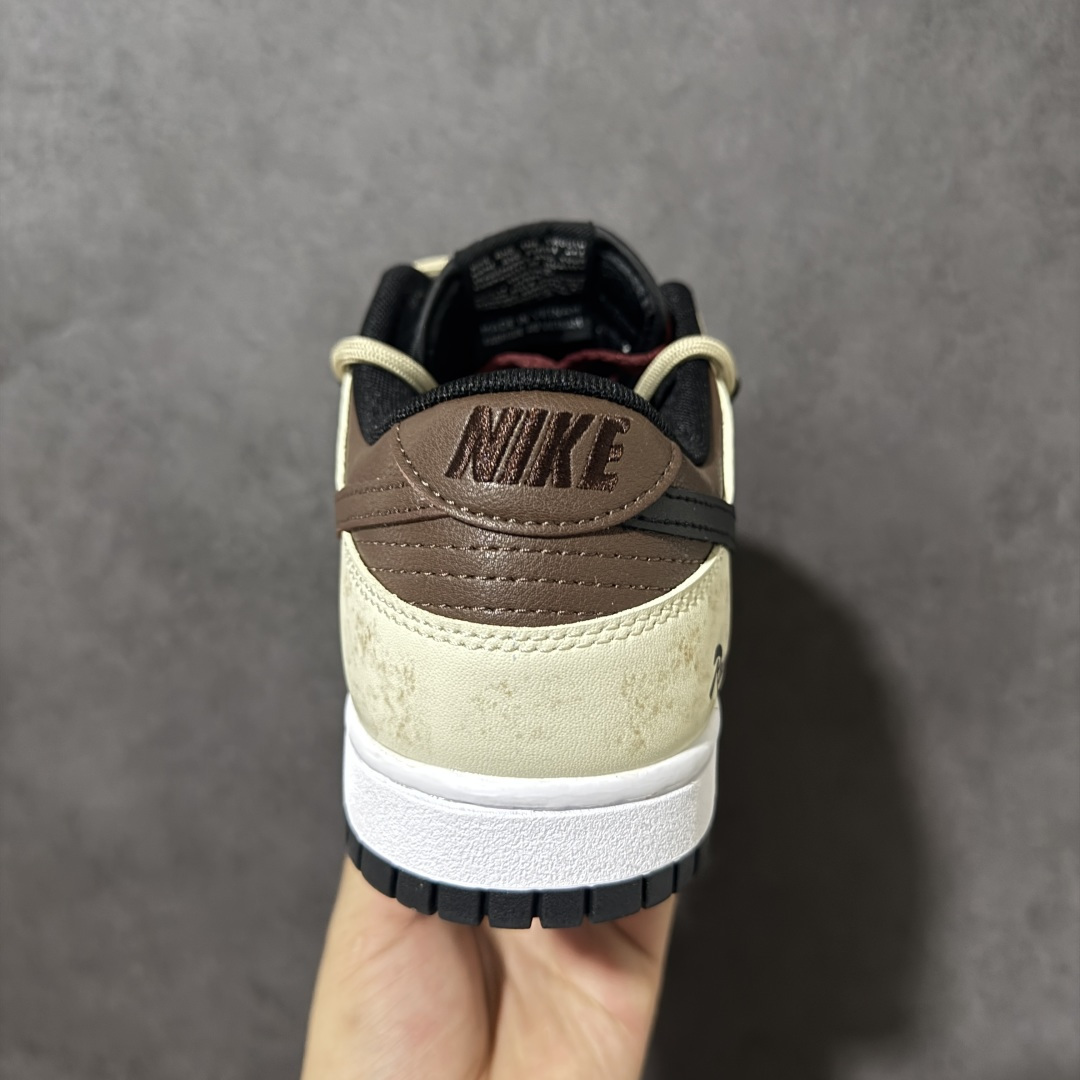 Nike Dunk Low Retro 全新配色 SB顾名思义，具有经典的Dunk血缘，又注入了更多的时尚元素。相较于普